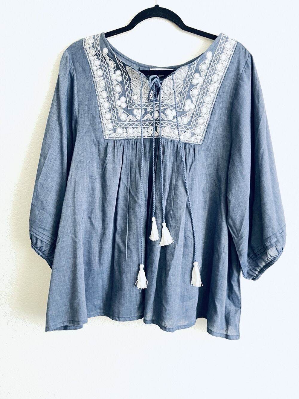 World Market embroidered Tunic Top Blue V Neck Tie Neck 3/4 Sleeve Women's S/M